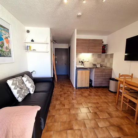Piscine, Proche Mer, Parking Prive Apartment