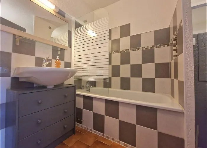 Piscine, Proche Mer, Parking Privé *
